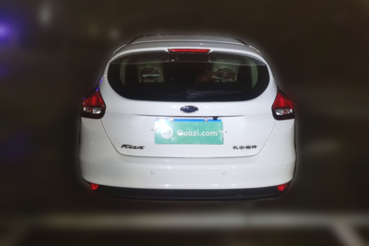 福特 福克斯 2015款 两厢 1.6L 自动舒适型车身外观6004