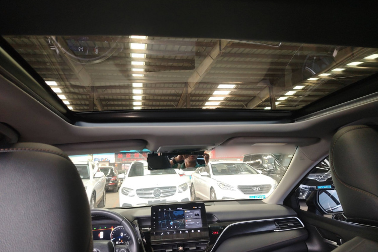 丰田 凯美瑞 2023款 双擎 2.5HG 豪华版中控内饰22