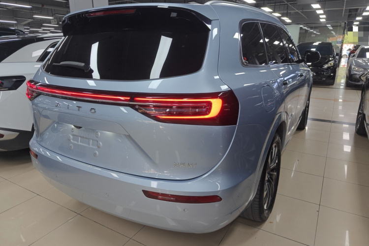 鸿蒙智行 问界M7 2024款 1.5T 后驱Plus版 5座车身外观7