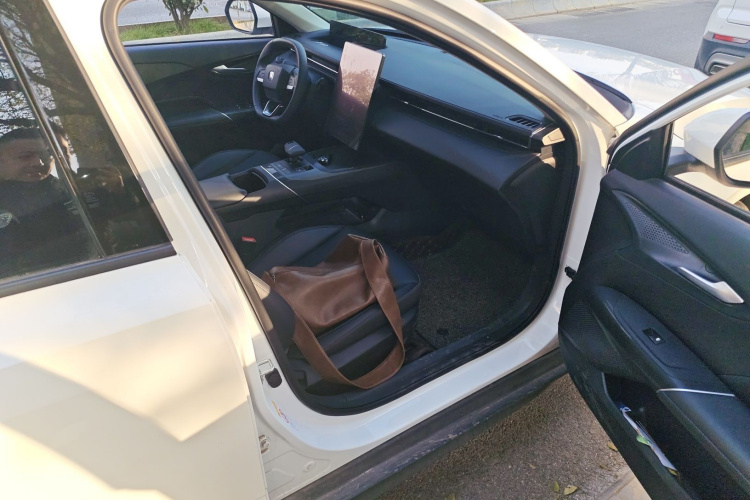 长安 逸动 2024款 1.5T GDI自动 尊贵型局部细节9005