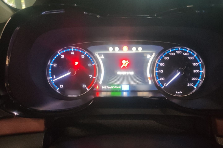 广汽传祺 传祺GS8 2017款 320T 两驱豪华智联版（七座）局部细节14