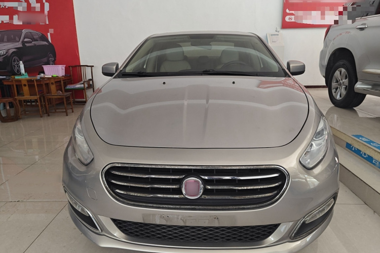 菲亚特 菲翔 2012款 1.4T 自动劲享版车身外观2