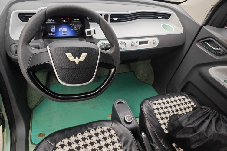 五菱汽车 宏光MINIEV 2021款 马卡龙时尚款 三元锂中控内饰12