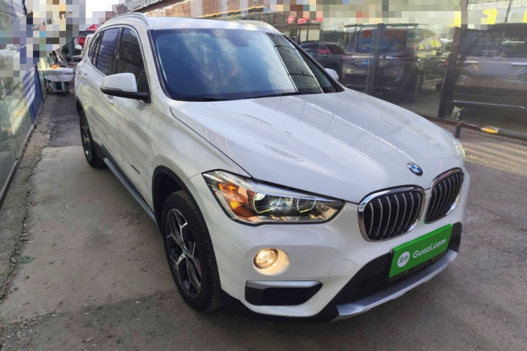 宝马X1 2018款 sDrive18Li 尊享型车身外观3