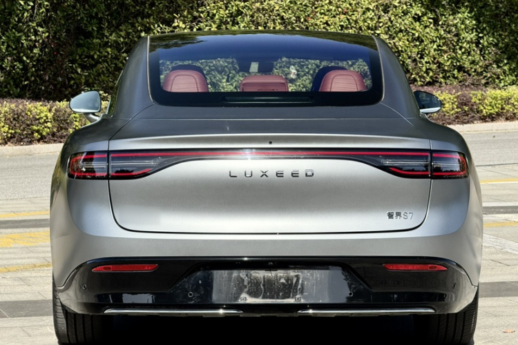 鸿蒙智行 智界S7 2024款 Max+ 后驱超航智驾版车身外观6005