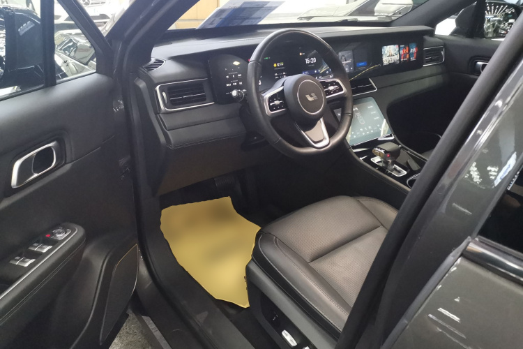 理想汽车 理想ONE 2021款 增程6座版中控内饰20