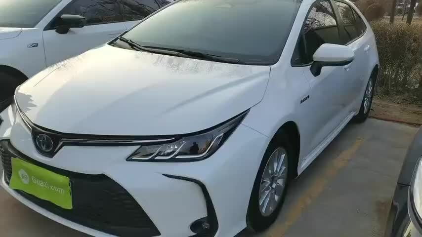 丰田 卡罗拉 2023款 1.8L 智能电混双擎 先锋版实拍1