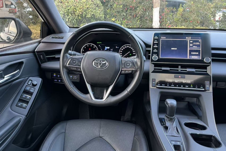 丰田 亚洲龙 2019款 2.0L XLE尊享版 国VI中控内饰7002