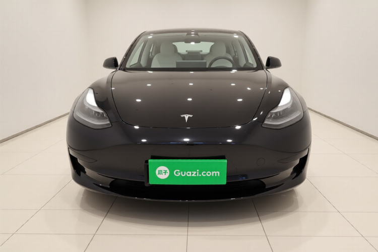 特斯拉 Model 3 2022款 后轮驱动版车身外观2