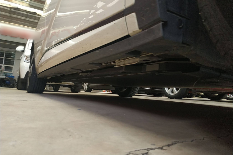 比亚迪 海豚 2023款 420km 时尚版机舱底盘29