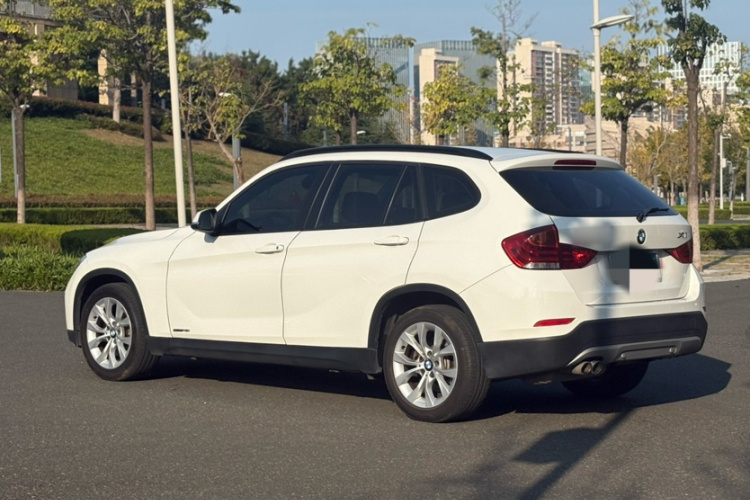 宝马X1 2014款 sDrive18i 时尚型车身外观6001