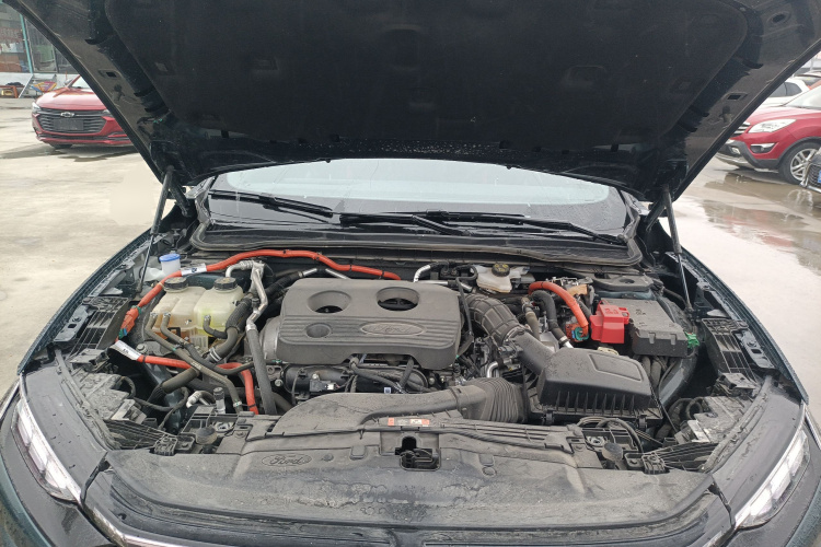 福特 蒙迪欧 2023款 1.5T E-混动 ST-Line机舱底盘24