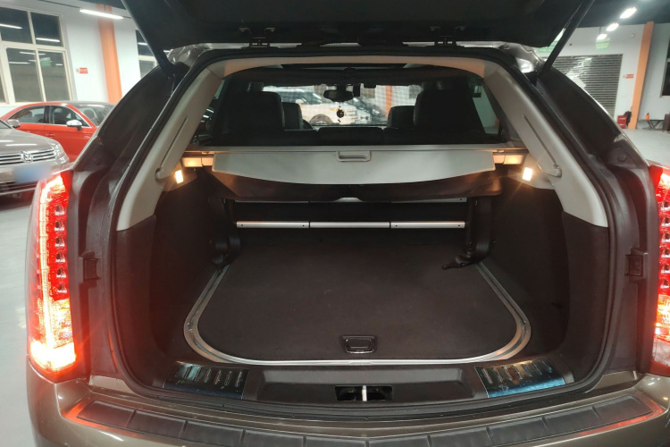 凯迪拉克SRX 2013款 3.0L 精英型局部细节23