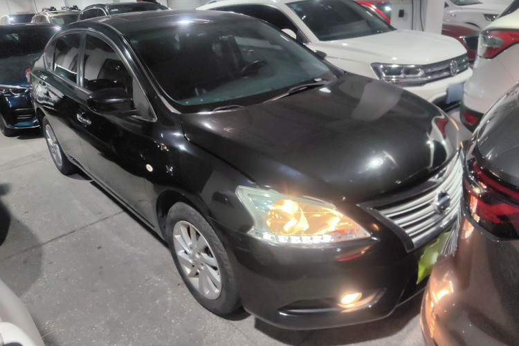 日产 轩逸 2014款 1.6XV CVT尊享版车身外观3