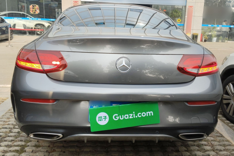 奔驰C级(进口) 2016款 C 300 轿跑版车身外观6