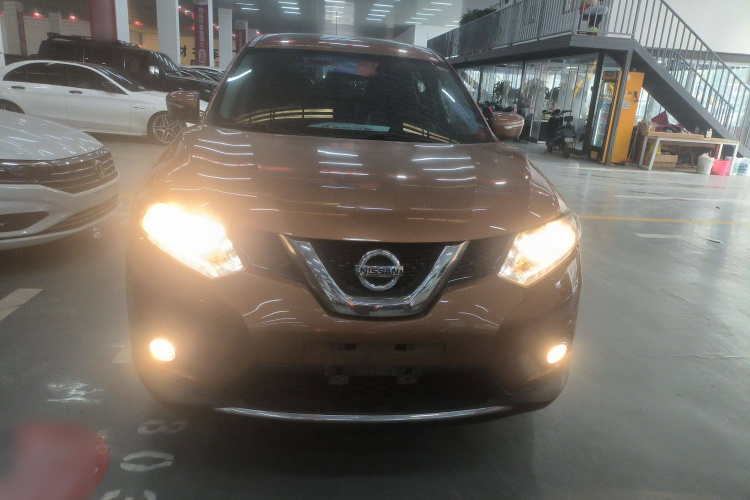 日产 奇骏 2014款 2.0L CVT智领版 2WD车身外观6001