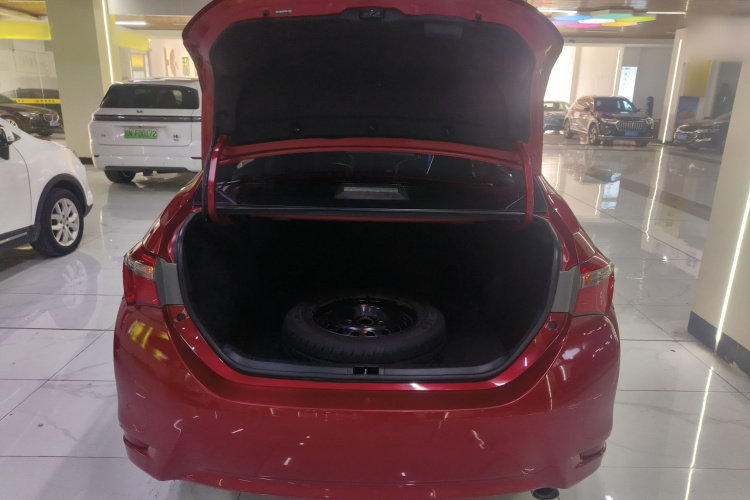 丰田 卡罗拉 2017款 改款 1.2T S-CVT GL机舱底盘23