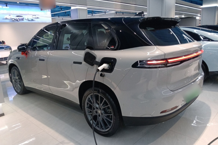 零跑汽车 零跑C10 2024款 210激光雷达版车身外观4