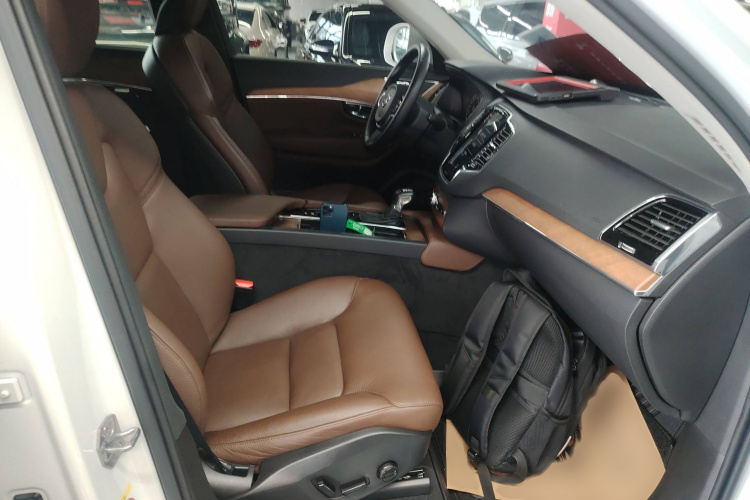 沃尔沃XC90 2019款 T6 智逸版 7座 国VI局部细节41