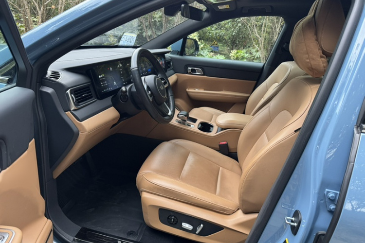 理想汽车 理想ONE 2021款 增程6座版局部细节19