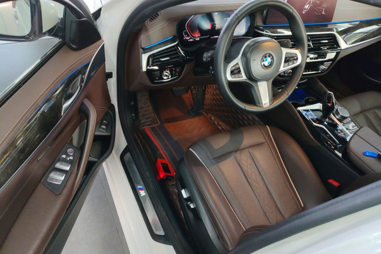 宝马5系 2021款 改款 525Li M运动套装中控内饰20