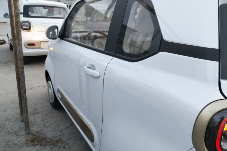 奔腾小马 2026款 222km 萌趣马 Plus车身外观4