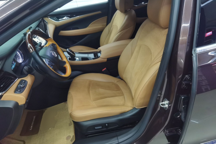 别克 君越 2016款 20T 精英型中控内饰19