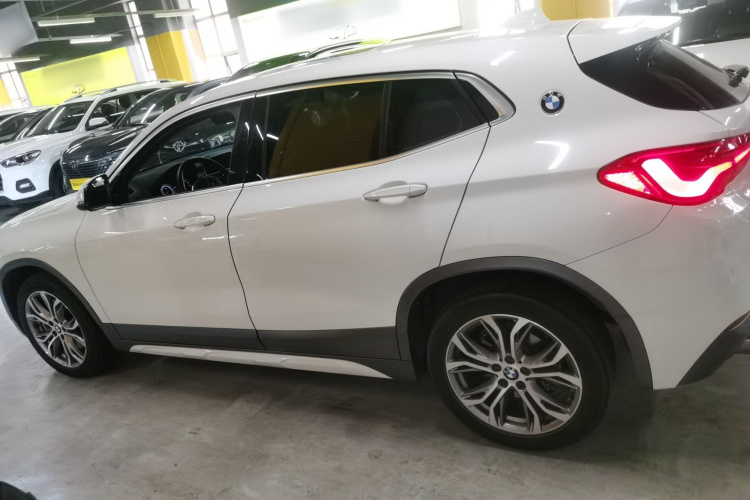 宝马X2(进口) 2019款 sDrive25i 领先型M越野套装 国VI车身外观4