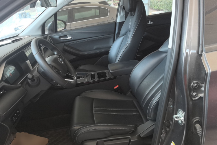 广汽传祺 传祺GS4 2023款 270T 自动智行领航版中控内饰19