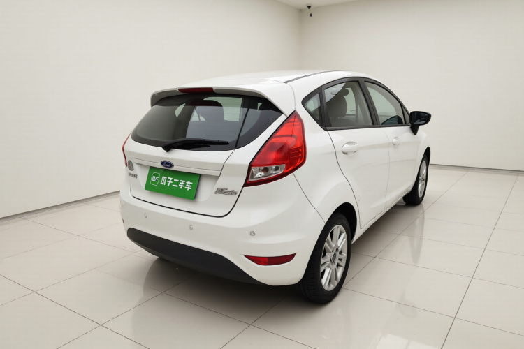 福特 嘉年华 2013款 两厢 1.5L 自动时尚型车身外观7