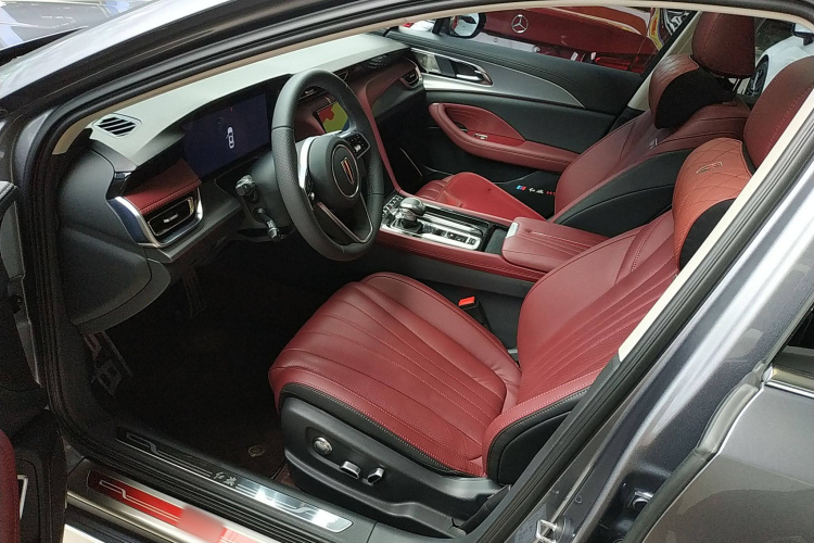 红旗H5 2024款 2.0T 自动智联旗畅版中控内饰19