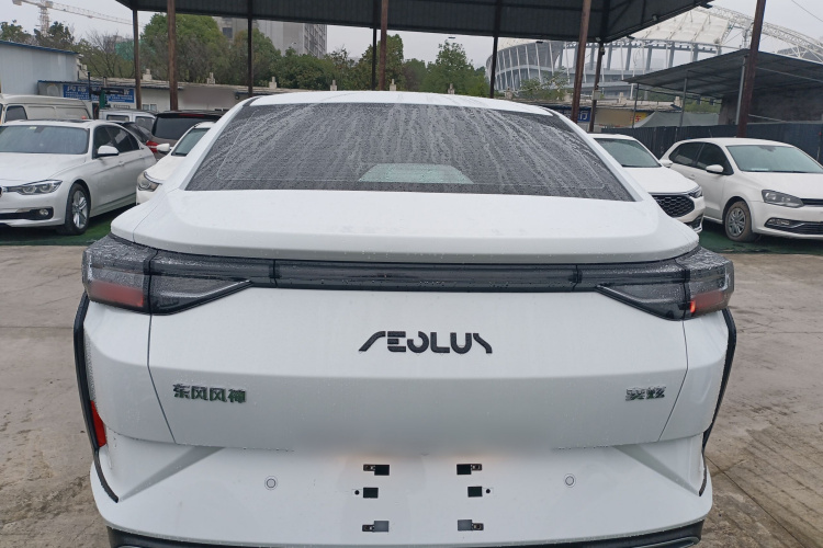 东风风神 奕炫 2025款 1.5L 自动豪华型车身外观6