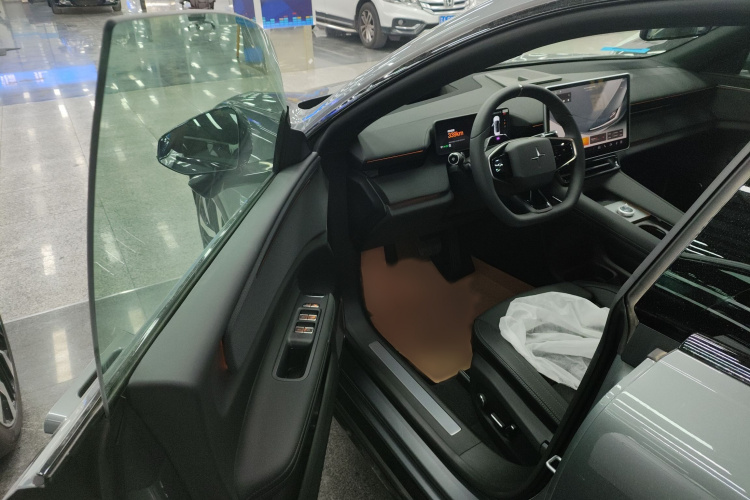 Polestar极星 Polestar 4 2025款 性能版中控内饰7001