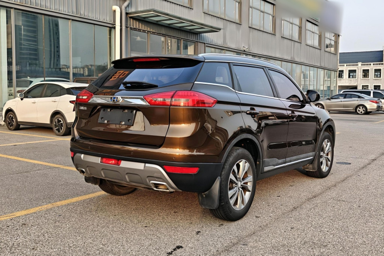 吉利汽车 博越 2016款 2.0L 手动智联型车身外观7