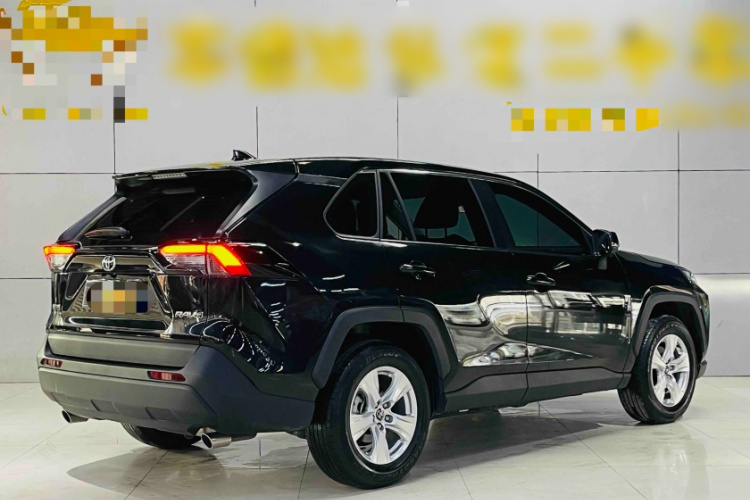 丰田 RAV4荣放 2024款 2.0L CVT两驱都市版车身外观6005