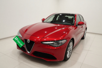 阿尔法·罗密欧 Giulia朱丽叶 2017款 2.0T 280HP 豪华版