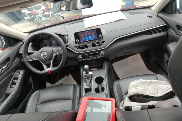 日产 天籁 2019款 2.0L XL 舒适版中控内饰7002