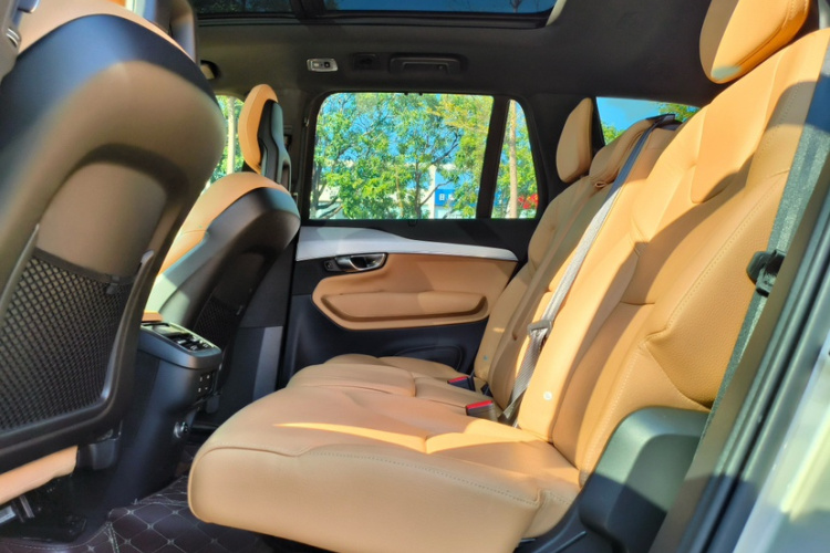 沃尔沃XC90 2018款 T6 智逸版 7座中控内饰7005