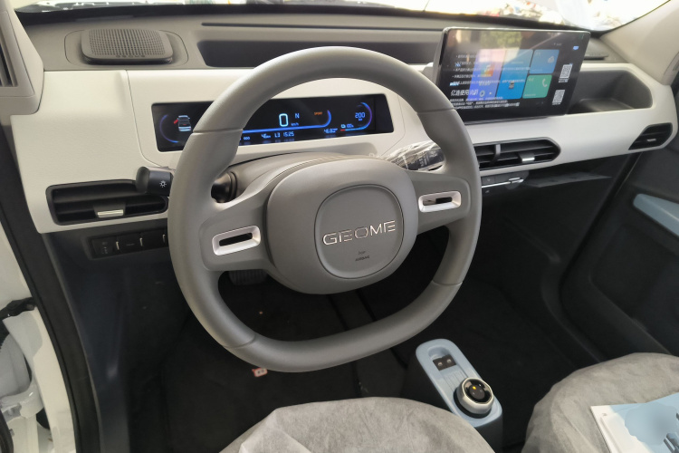 吉利银河 2024款 熊猫mini 200km 耐力熊局部细节13