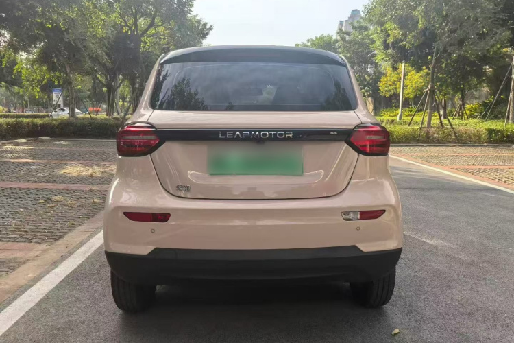 零跑汽车 零跑T03 2024款 403舒享版车身外观6