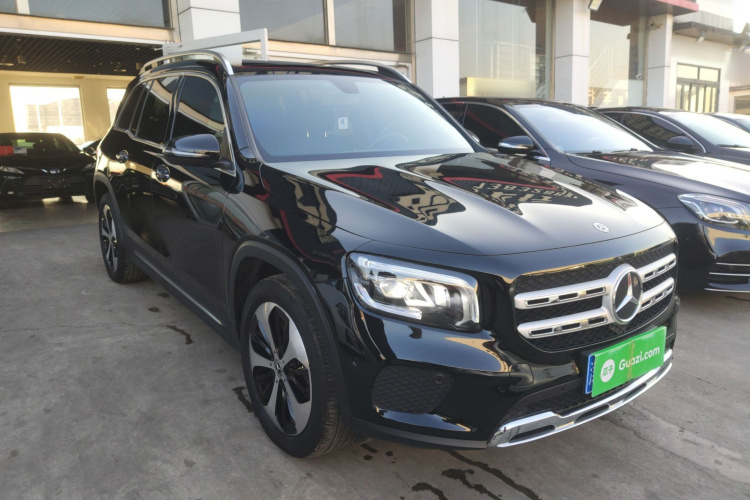 奔驰GLB 2022款 GLB 220 时尚型车身外观3