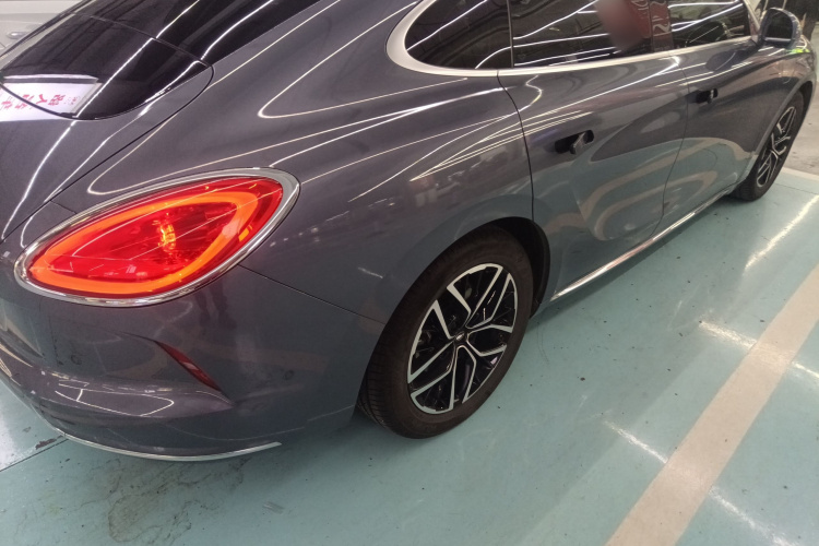 欧拉闪电猫 2022款 555km 豪华版车身外观9