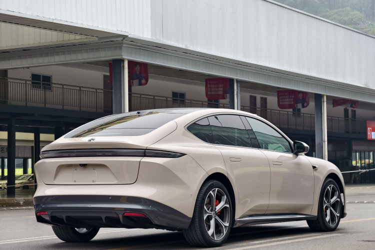 蔚来ET5 2022款 75kWh车身外观6006