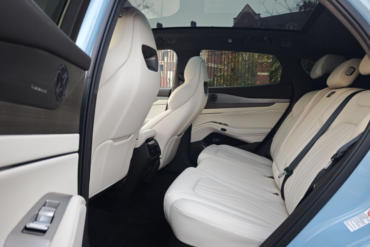 腾势N7 2024款 630 四驱智驾Ultra版中控内饰7003