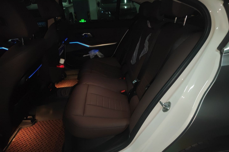 宝马3系 2020款 325Li M运动套装中控内饰7004