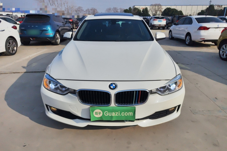 宝马3系 2013款 316i 进取型车身外观2