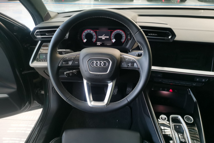 奥迪A3 2025款 Sportback 35TFSI 飞驰尊享型中控内饰13