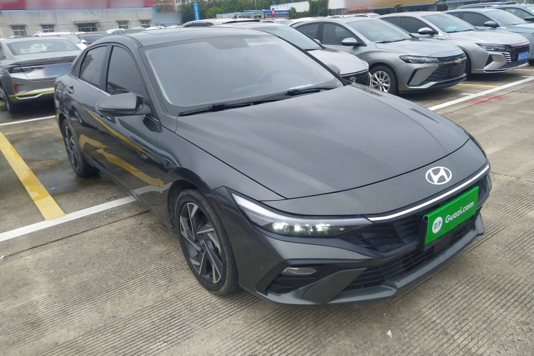 现代 伊兰特 2023款 1.5L CVT GLX精英版车身外观3
