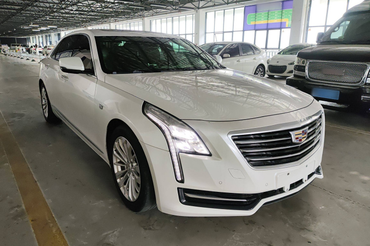 凯迪拉克CT6 2017款 28T 豪华型车身外观3