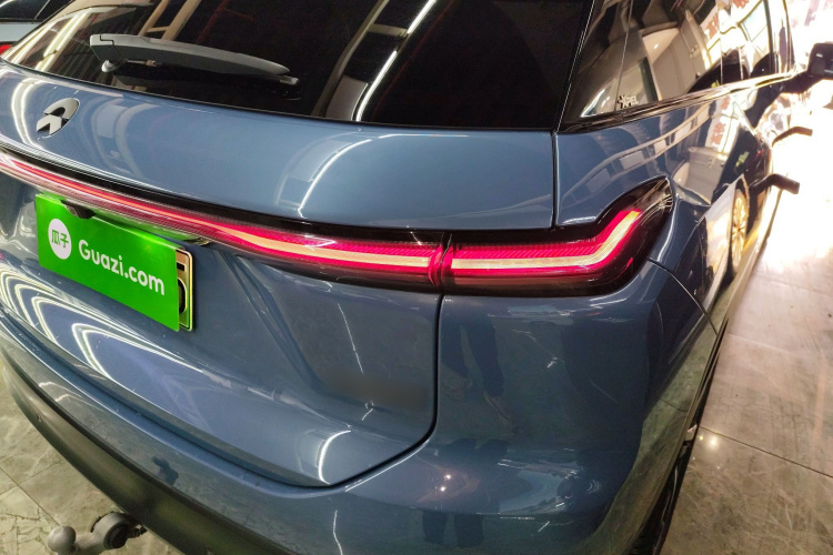 蔚来ES7 2022款 100kWh 首发版车身外观9